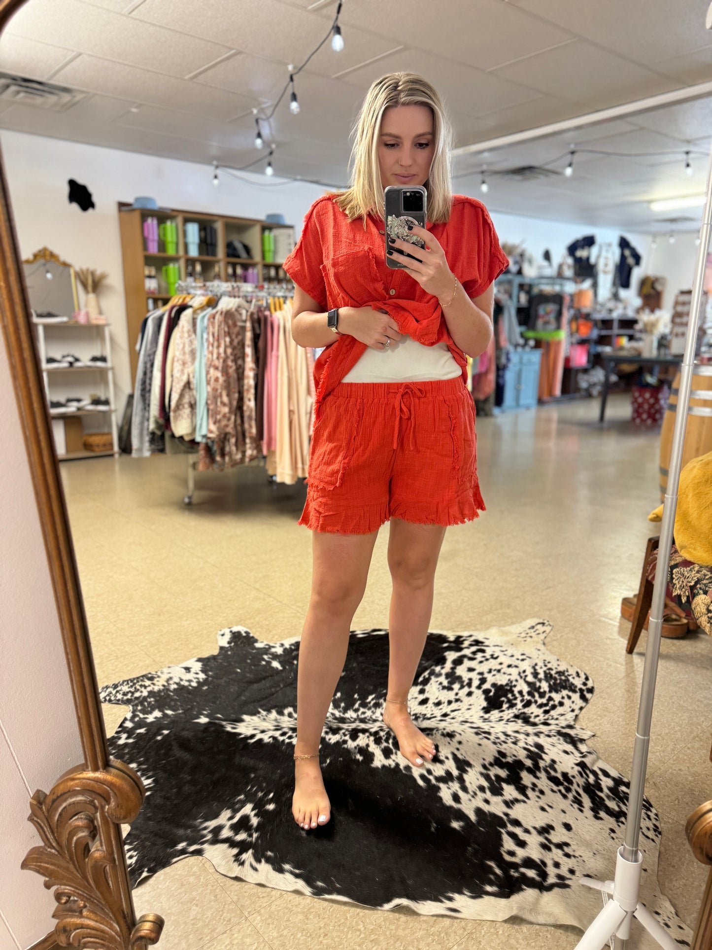 Gigio Flutter Hem Muslin Shorts w Cut Edge Detail