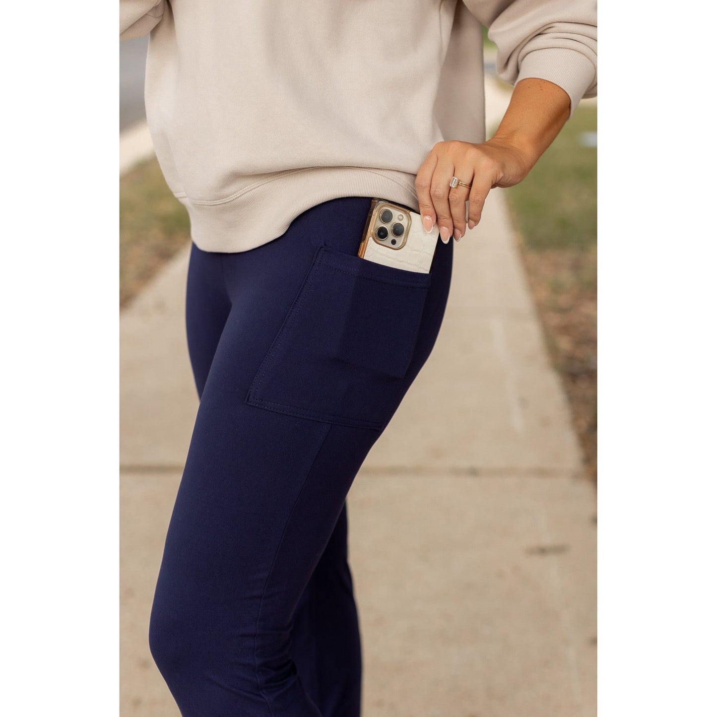 Ready to Ship | The Mila - NAVY Bootcut Leggings with Pockets Round 3
