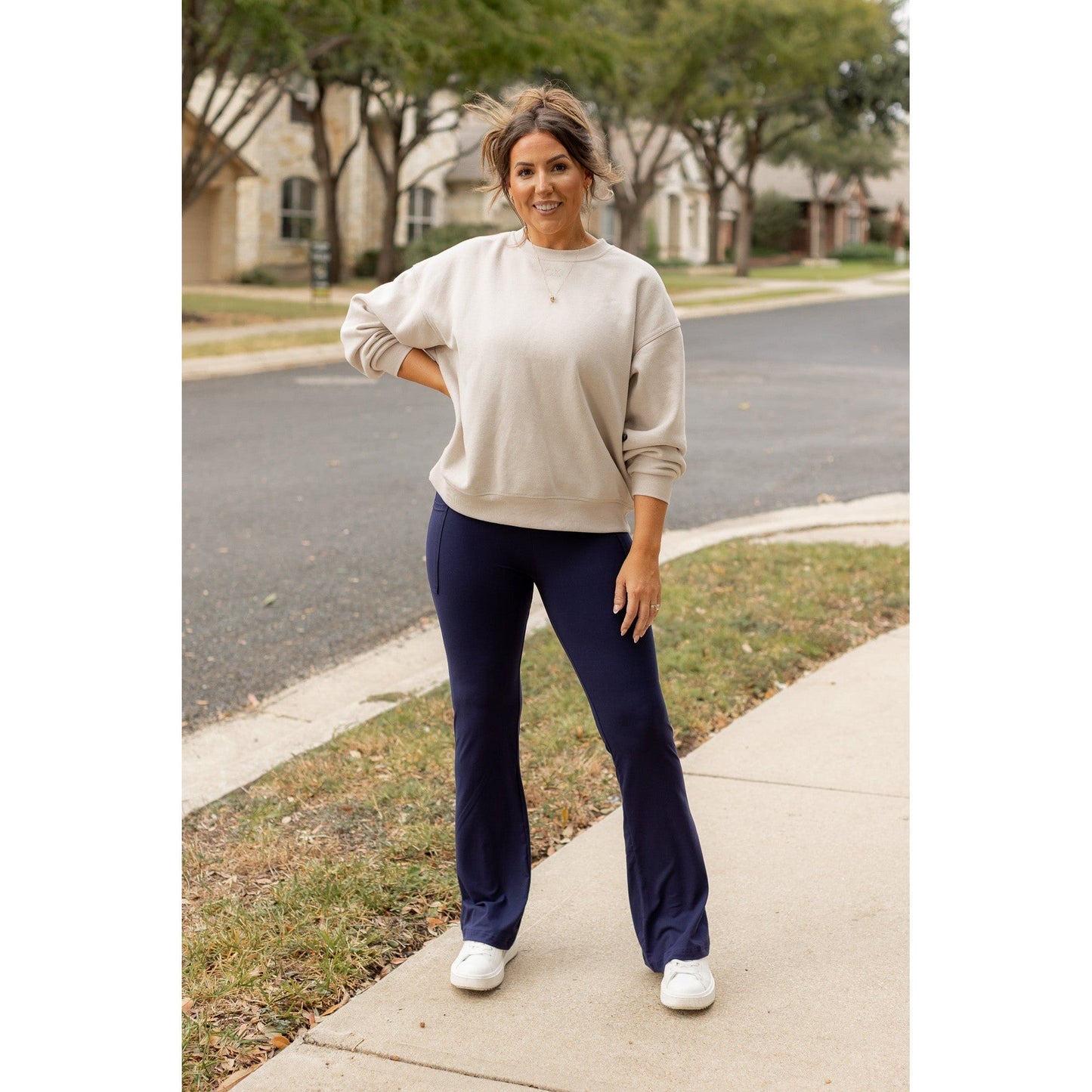 Ready to Ship | The Mila - NAVY Bootcut Leggings with Pockets Round 3