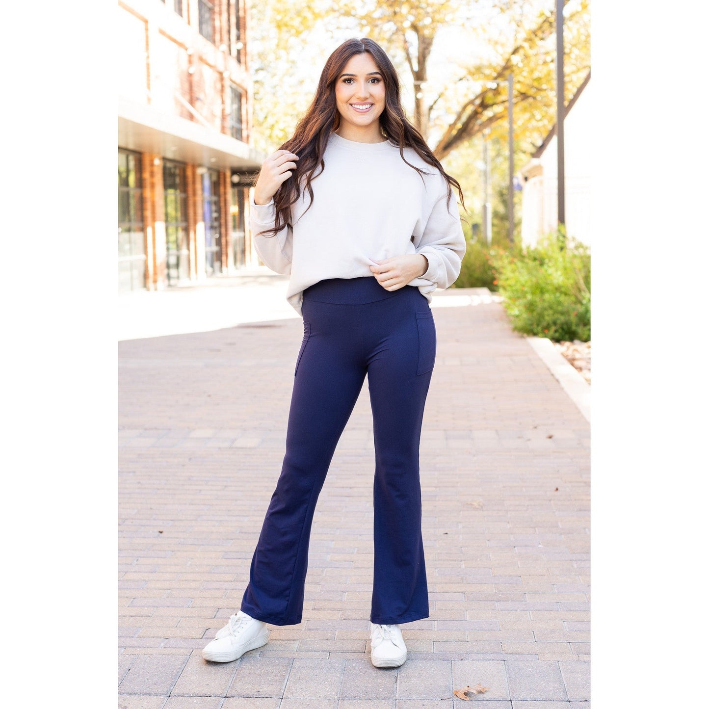 Ready to Ship | The Mila - NAVY Bootcut Leggings with Pockets Round 3