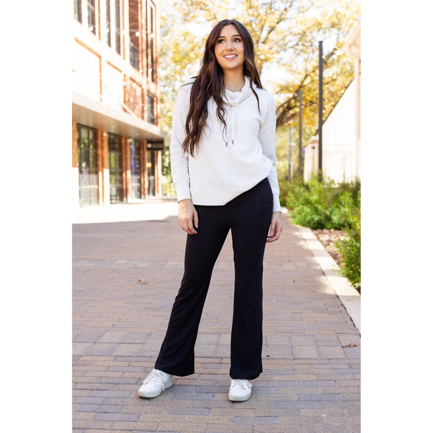 Ready to Ship | The Liz - Crossover Bootcut Leggings with Pockets