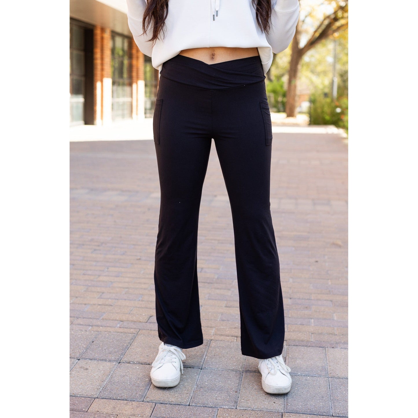 Ready to Ship | The Liz - Crossover Bootcut Leggings with Pockets