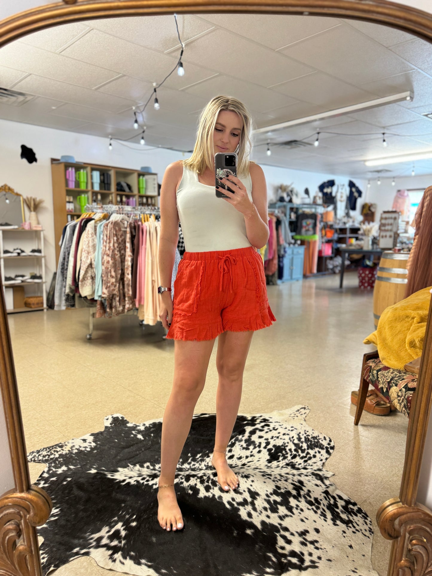 Gigio Flutter Hem Muslin Shorts w Cut Edge Detail