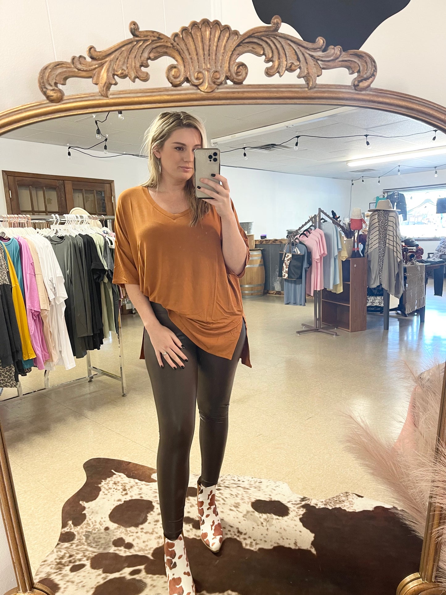 Liquid Leather Leggings - Boutique 276
