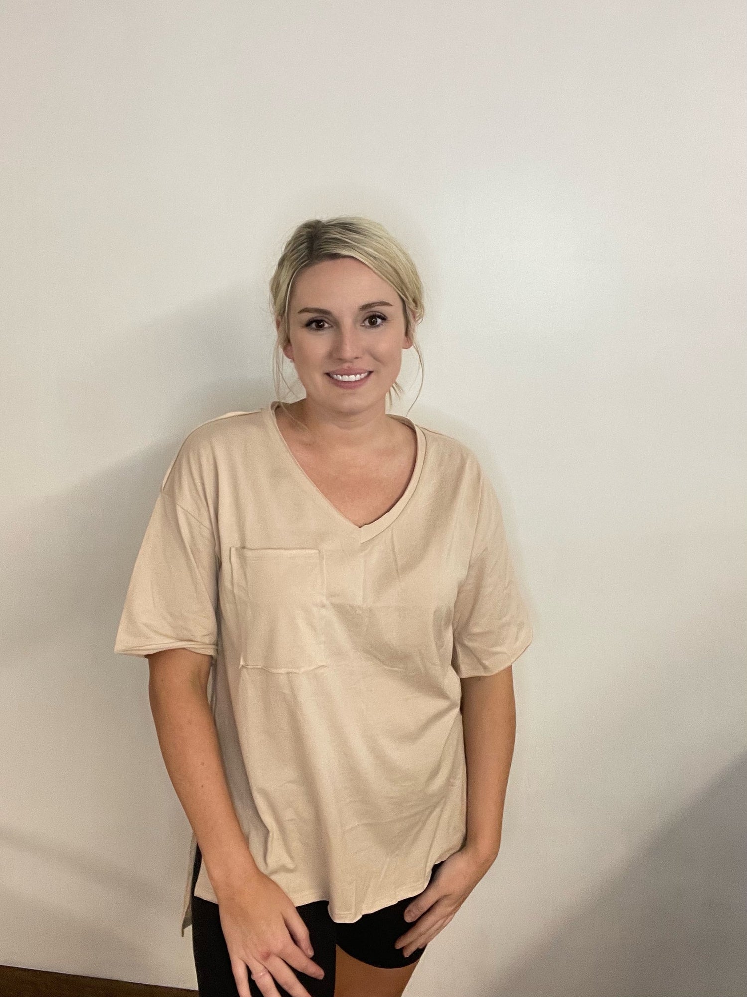 Oversized pocket tee w/ side slits Boutique 276