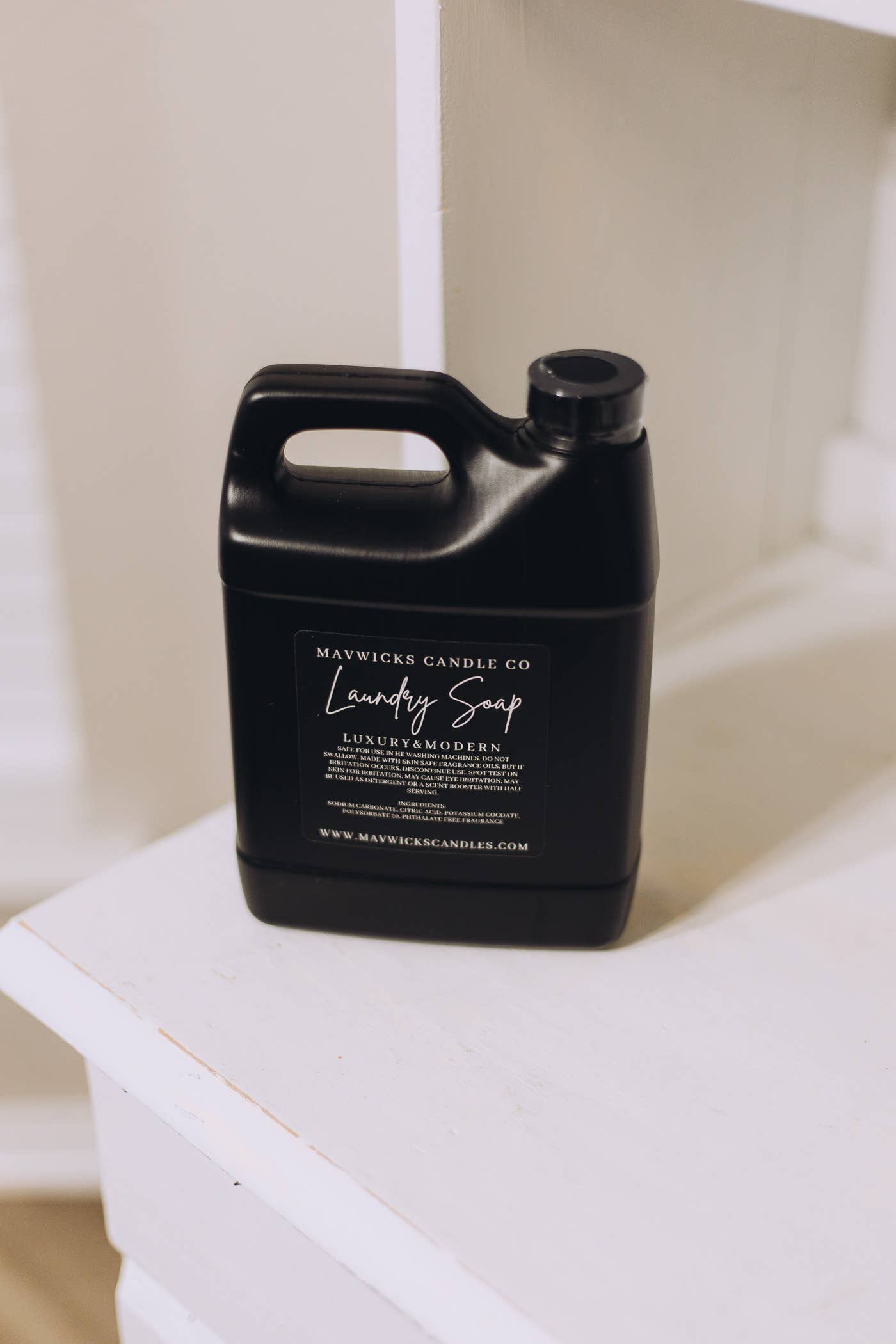 Liquid Laundry Detergent (32 oz): Luxe